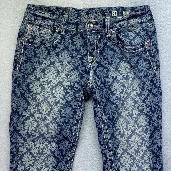 MISS ME Bling Blue Fleur de Lis Print Cuffed Capri Jeans JP5842P2 NWOT - Picture 6 of 15